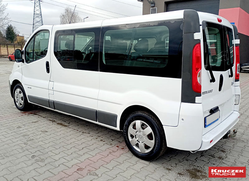 wypożyczalnia busów renault trafic